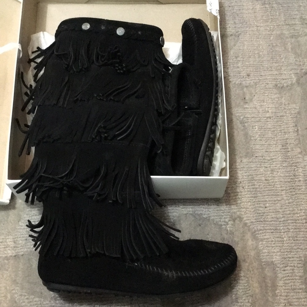 5 layer fringe Minnetonka boots